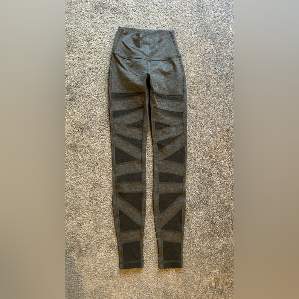 Lululemon leggings, size 2, color gray